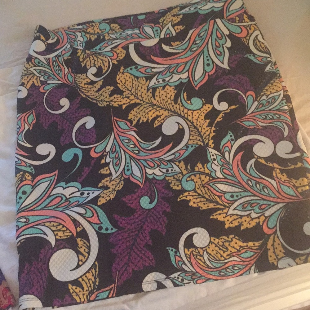 LuLaRoe EUC Cassie pencil skirt